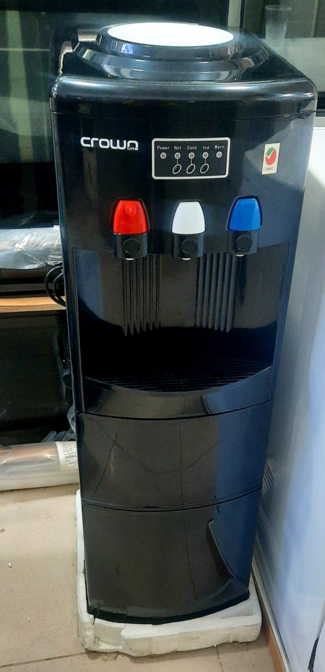 آبسردکن یخساز دار ساخت امارات برند crown مدل  WD-232