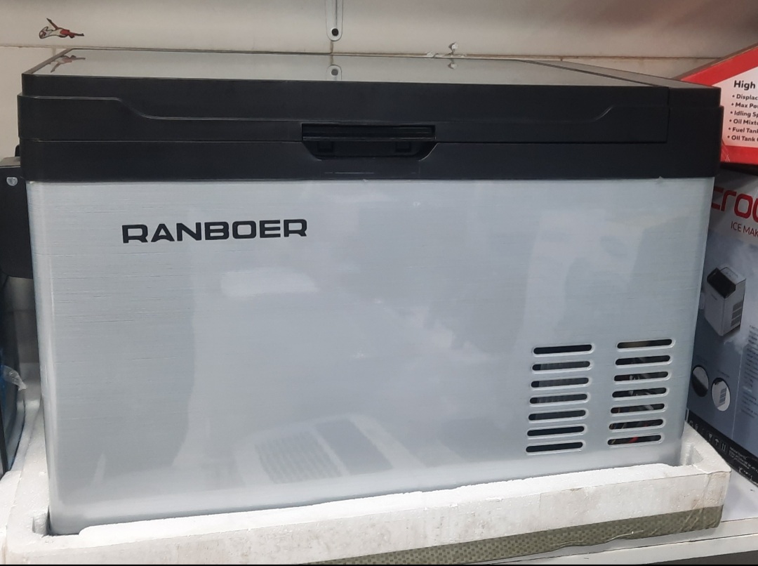 یخچال فریزر ۴۰ لیتر مسافرتی خودرو RANBOER مدل LP-۴۰۰G سفارش انگلیس